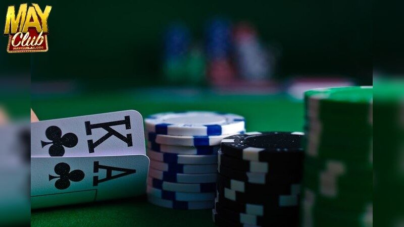 Lợi Ích Khi Chơi Game Bài Trực Tuyến Trên Thiết Bị Di Động